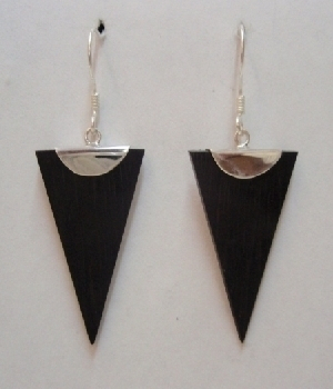 Imagen de Arete largo de plata .925 y madera numero 0