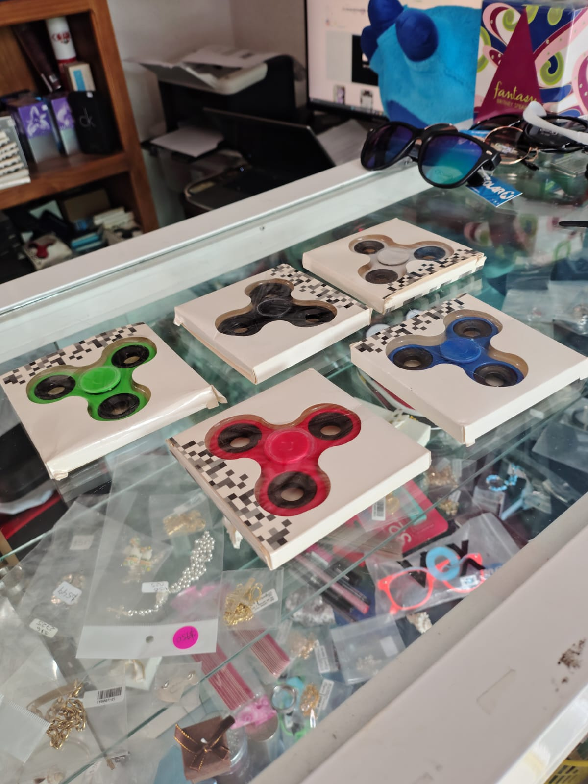 Imagen de 10 pack Spinners Economicos Anti Estrés Colores Surtidos 8 cm numero 0