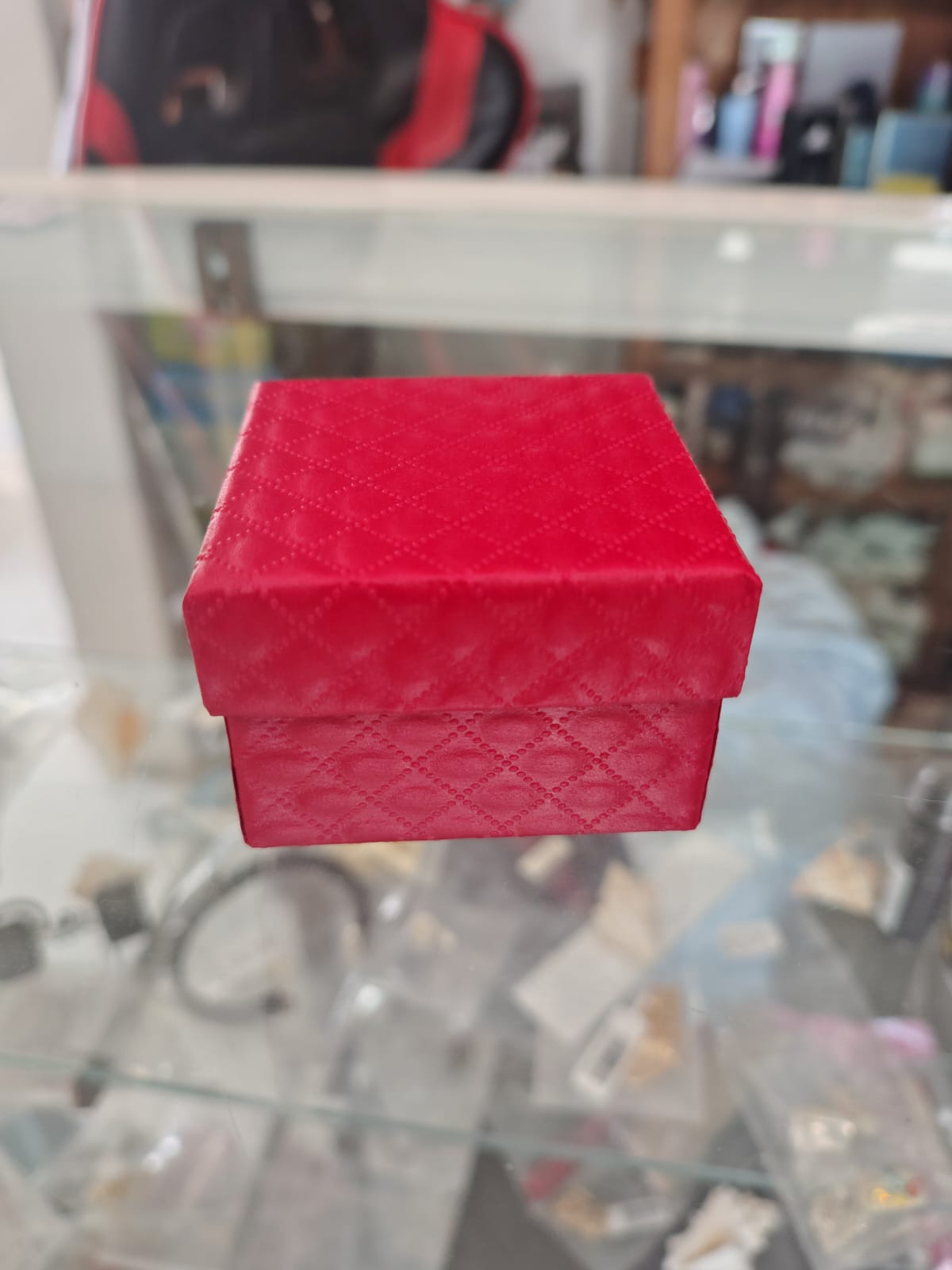 Imagen de 6 Pack Cajita de Regalo Para Joyería 5 x 5 cm Color Rojo numero 0