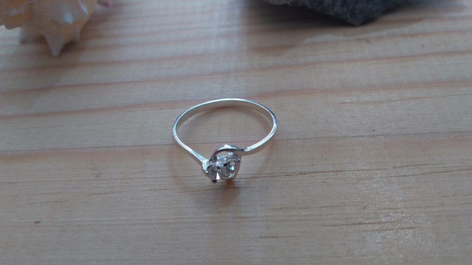 Imagen de Anillo de plata con circonia del num 7