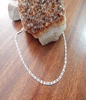 Imagen de Cadena de plata .2 cms tipo ancla ancha.