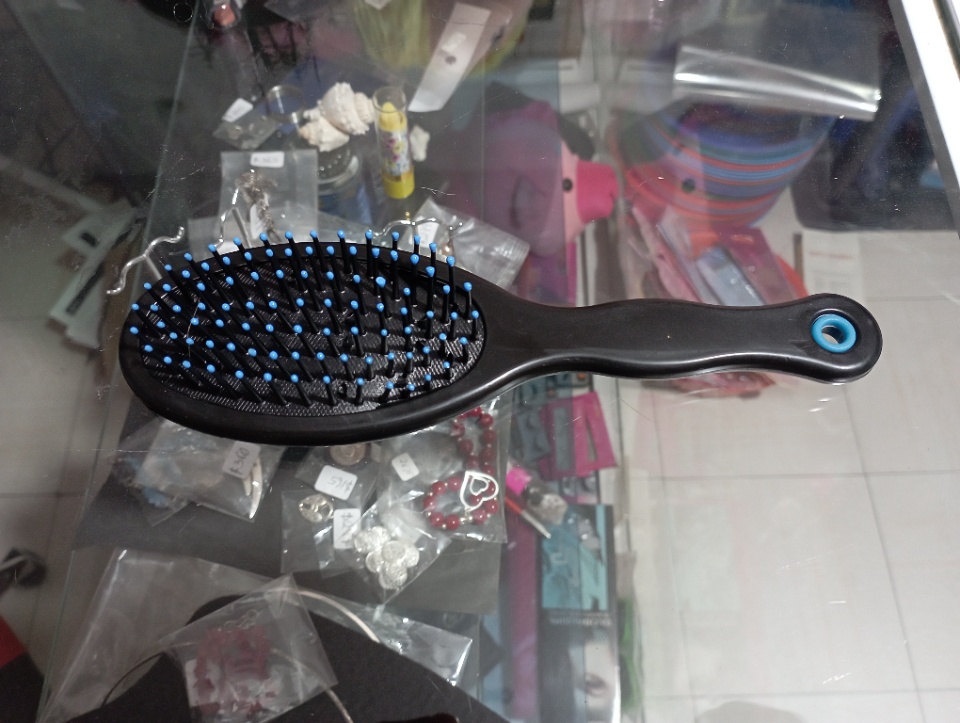 Imagen de Cepillo para cabello con espejo y mango 20 cm numero 1