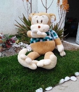 Imagen de Chango de peluche de 1 metro con playera 1