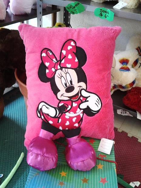 Imagen de Cojín de peluche Mimi 3D numero 4