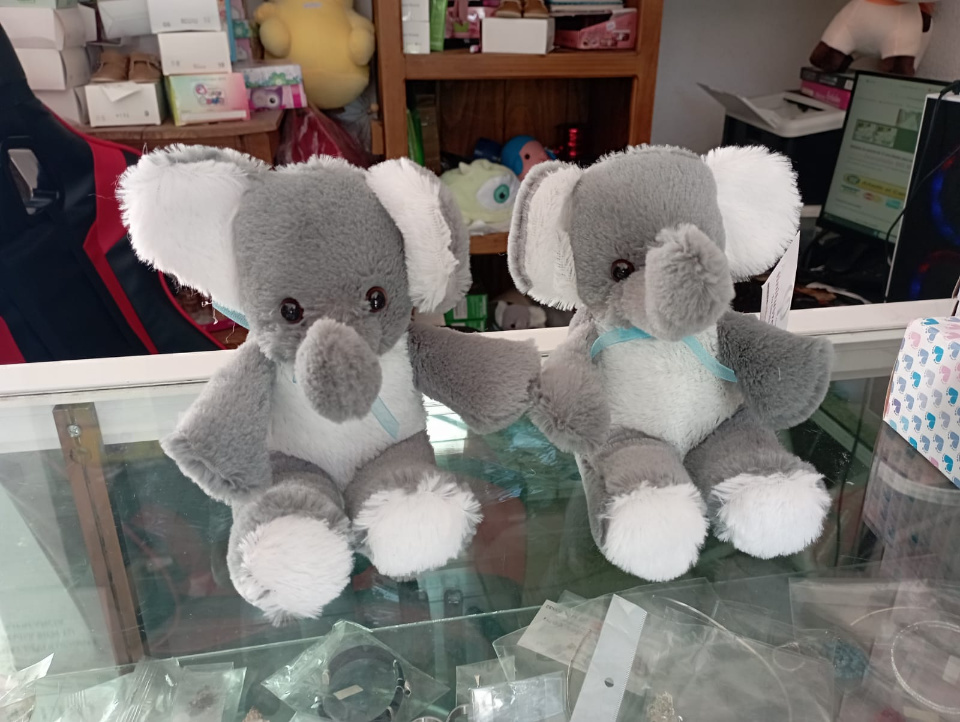 Imagen de Elefantes de peluche de 15 cms ideales para centros de mesa baby showe numero 2