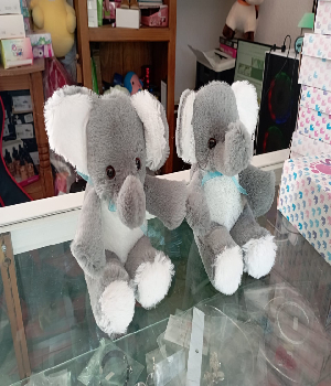 Imagen de Elefantes de peluche de 15 cms ideales para centros de mesa baby showe