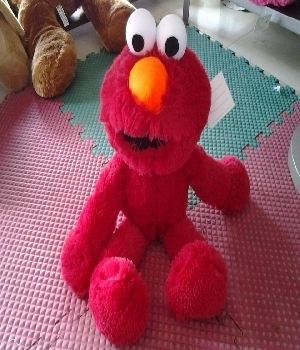 Imagen de Elmo de peluche de 55 centimetros numero 0