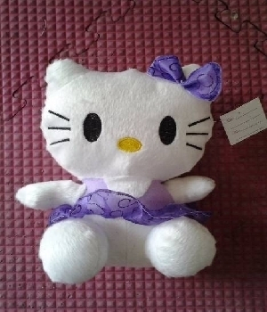 Imagen de Kitty de peluche de 21 centimetros numero 0