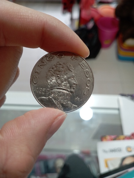 Imagen de Moneda de 5 pesos México 1977 circulada excelente estado numero 2