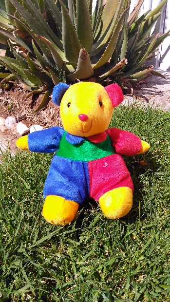 Imagen de Oso payasito de peluche 23 cms sentado numero 1