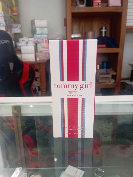Imagen de Perfume para dama Tommy girl 100 ml EDT numero 2