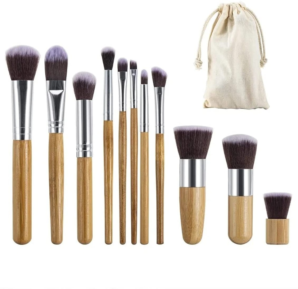 Imagen de Set de brochas de maquillaje estilo bambu diversas medidas numero 2