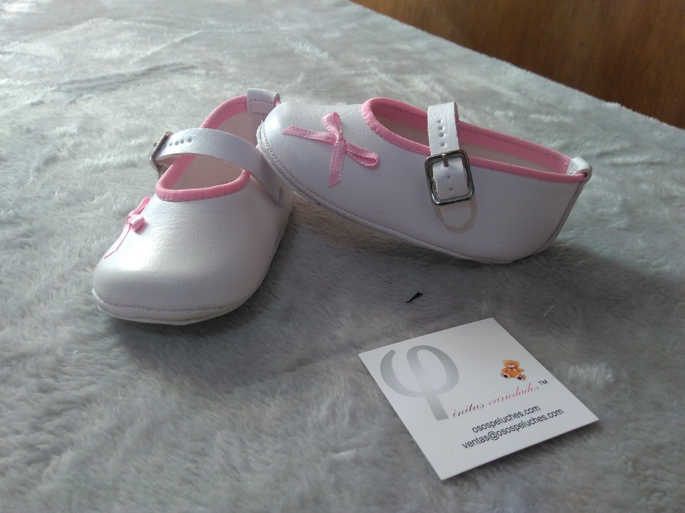 Imagen de Zapatitos para bebe blanco con rosa niña numero 1