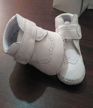 Imagen de Zapatos para bautizo bebé cerrados blancos unisex piel